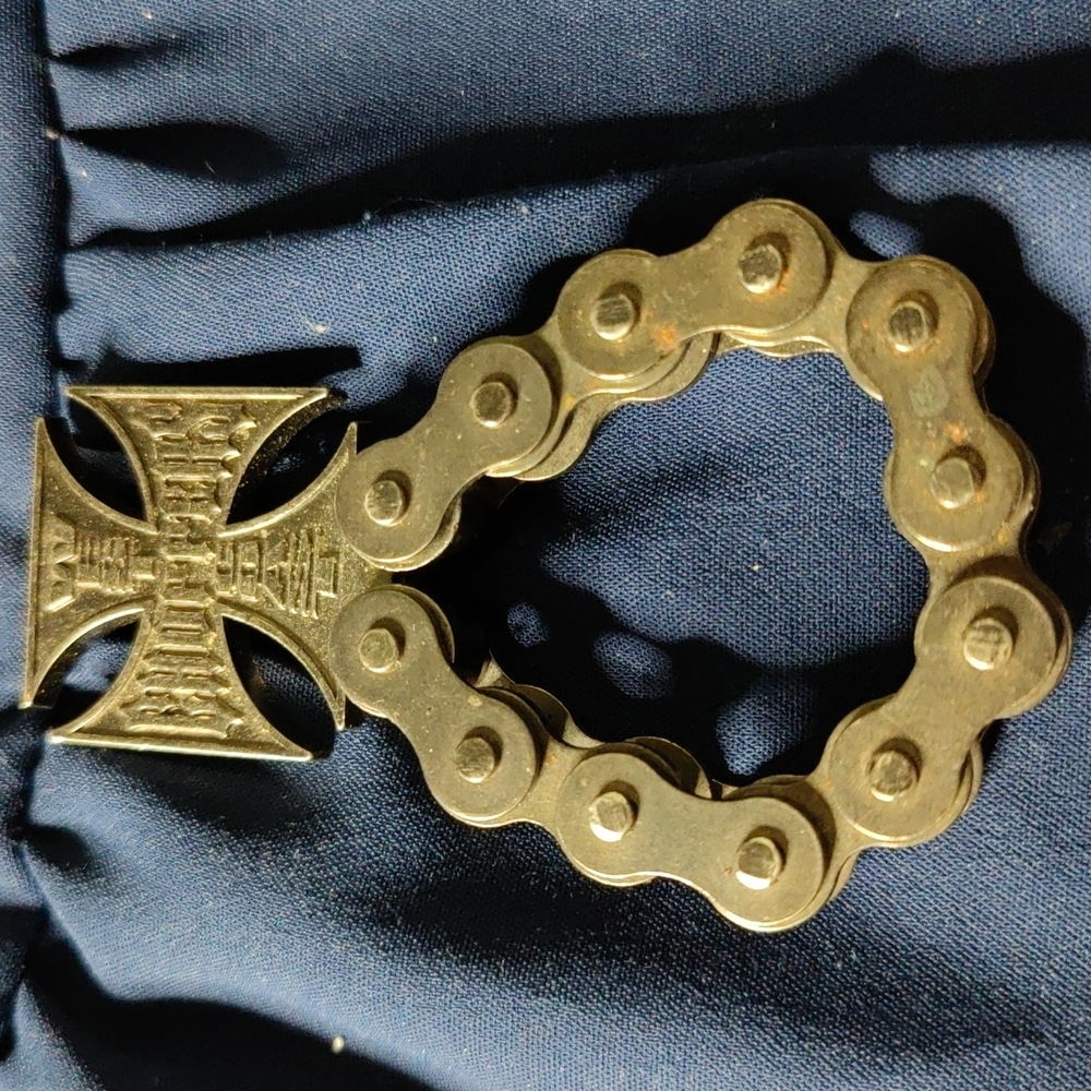 🎊West Coast Choppers Iron Cross  Motorcycle Chain Bottle Opener